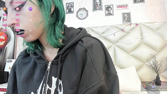 Snapshot of Im_gaia chatting on October 22, 12:27 pm Im gaia online show from October 22, 12:27 pm