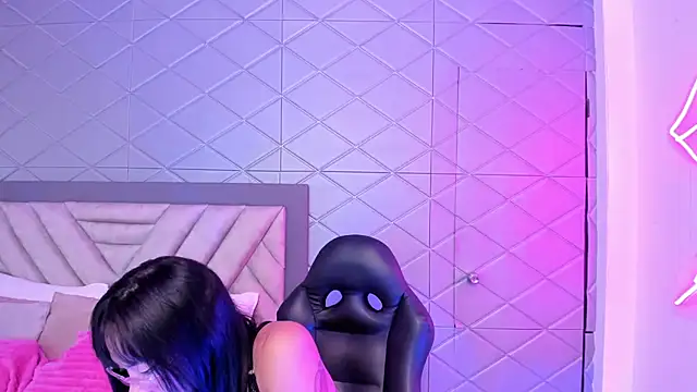 AikoLee  online show from October 1, 4:40 am