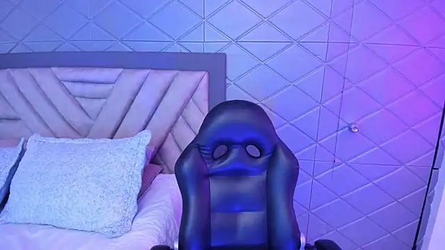 AikoLee  online show from October 7, 8:44 am