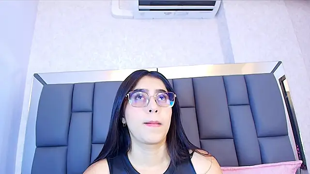 Amy wats0n online show from May 6, 7:30 pm