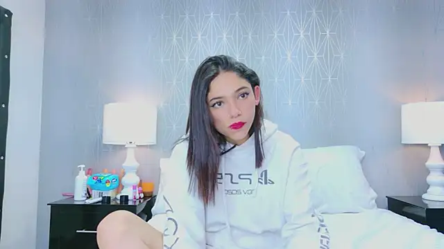 HazelMoret online show from February 8, 3:37 pm