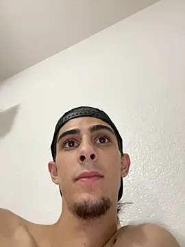 Snapshot of kennylove420 chatting on September 22, 7:10 am kennylove420 online show from September 22, 7:10 am