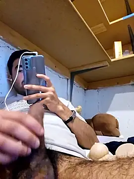 Snapshot of Axeltu77 chatting on March 21, 10:02 pm Axeltu77 online show from March 21, 10:02 pm