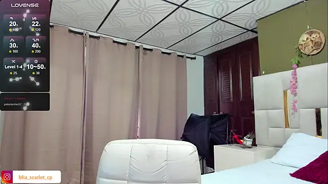 Mia scarlet69 online show from March 25, 12:22 pm