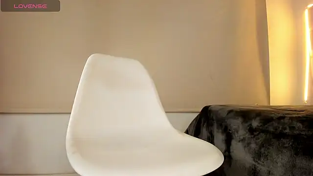 Snapshot of Hanna_Clark_ chatting on February 22, 12:49 am Hanna Clark online show from February 22, 12:49 am