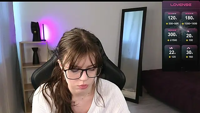 Snapshot of Este_Glen chatting on March 7, 11:51 am Este Glen online show from March 7, 11:51 am