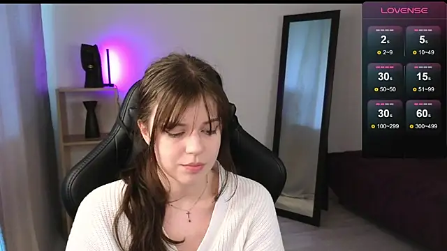 Snapshot of Este_Glen chatting on March 7, 2:56 pm Este Glen online show from March 7, 2:56 pm
