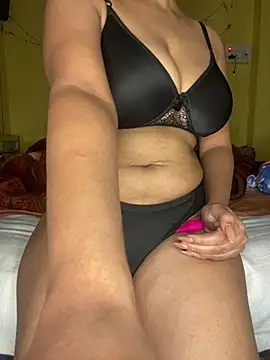 Snapshot of cum-to-nicky chatting on January 1, 2:42 pm cum-to-nicky online show from January 1, 2:42 pm