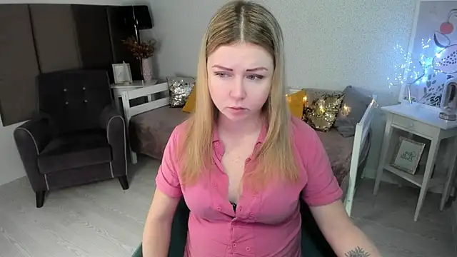 BettyBloom69 online show from December 19, 5:03 am