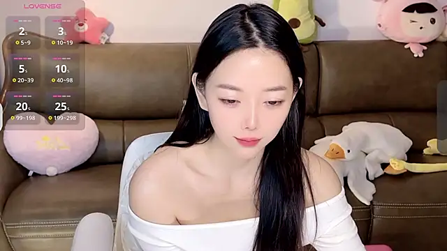 Snapshot of Yilin1999 chatting on January 19, 3:18 am Yilin1999 online show from January 19, 3:18 am
