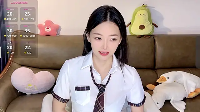 Snapshot of Yilin1999 chatting on February 20, 10:04 pm Yilin1999 online show from February 20, 10:04 pm
