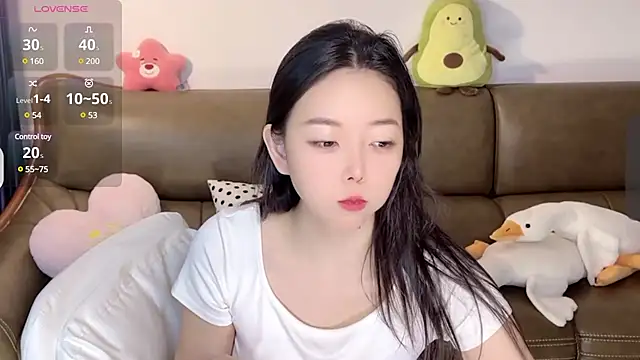 Snapshot of Yilin1999 chatting on February 21, 10:26 pm Yilin1999 online show from February 21, 10:26 pm