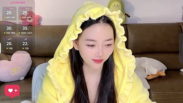 Snapshot of Yilin1999 chatting on February 26, 3:19 pm Yilin1999 online show from February 26, 3:19 pm