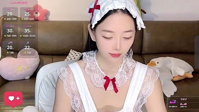 Snapshot of Yilin1999 chatting on February 27, 2:10 pm Yilin1999 online show from February 27, 2:10 pm
