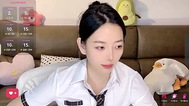 Snapshot of Yilin1999 chatting on March 13, 2:38 am Yilin1999 online show from March 13, 2:38 am