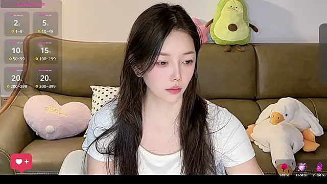 Yilin1999 online show from April 22, 10:50 am