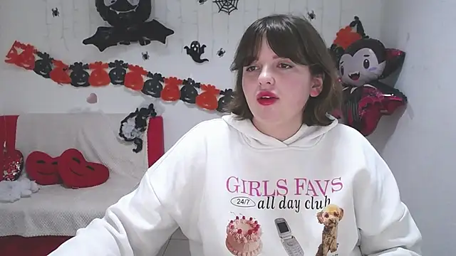 Snapshot of StaceyLex chatting on October 25, 5:37 am StaceyLex online show from October 25, 5:37 am