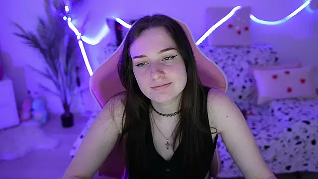 LisaElfy online show from February 25, 9:09 am