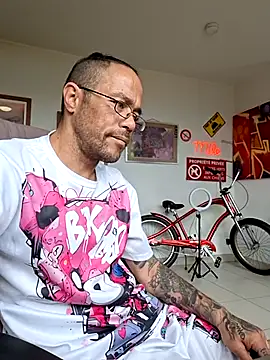 mileflav0r online show from May 17, 8:23 am