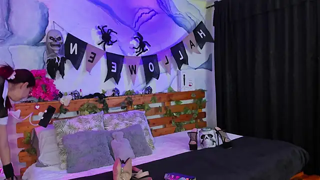 Perla Franco online show from October 10, 5:06 am