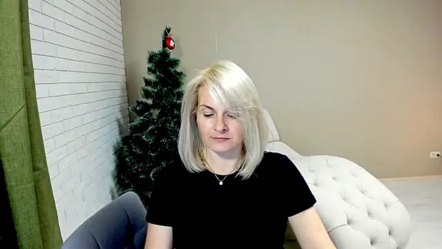Alicee Gracee online show from December 3, 10:07 pm