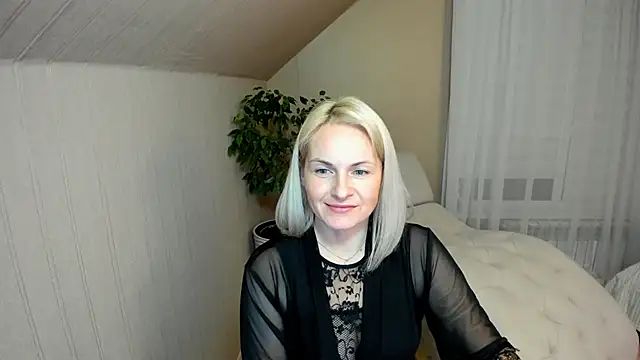 Alicee Gracee online show from December 13, 4:05 pm