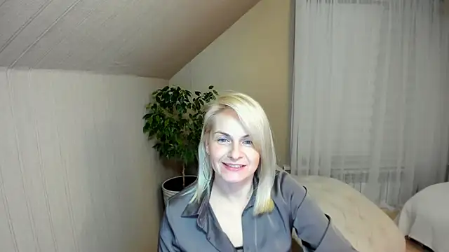 Alicee Gracee online show from January 5, 7:49 pm