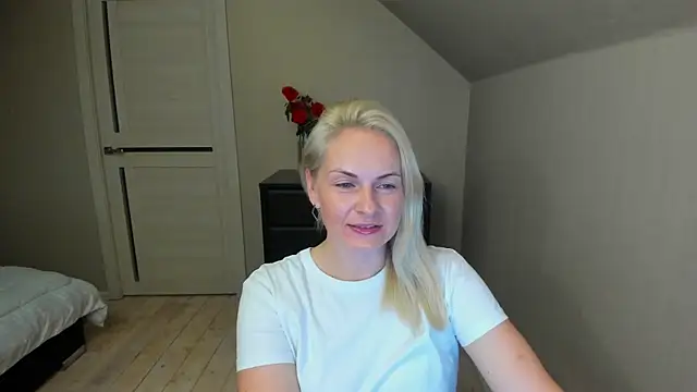 Alicee Gracee online show from October 7, 6:38 pm