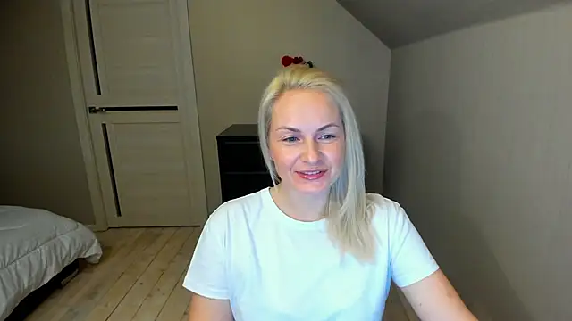 Alicee Gracee online show from October 9, 7:12 pm