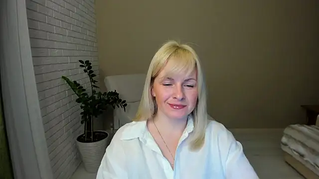 Alicee Gracee online show from February 15, 4:58 pm