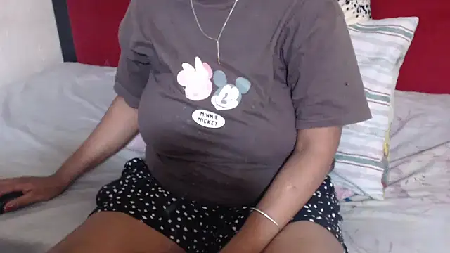 MaximTease24 online show from May 8, 9:31 pm