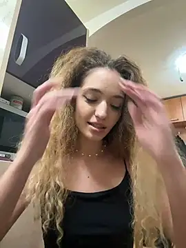 Alexia J online show from December 7, 6:15 pm