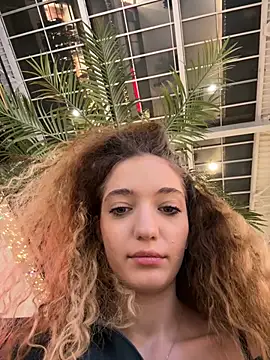 Alexia J online show from December 17, 5:15 pm
