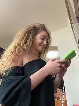 Alexia J online show from December 18, 2:06 pm