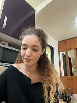 Alexia J online show from December 29, 6:16 pm