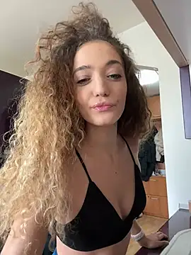 Alexia J online show from February 6, 12:05 pm