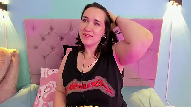 kyoakane online show from December 5, 3:59 am