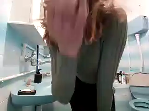 Snapshot of beaverwoman chatting on March 13, 9:54 pm beaverwoman online show from March 13, 9:54 pm