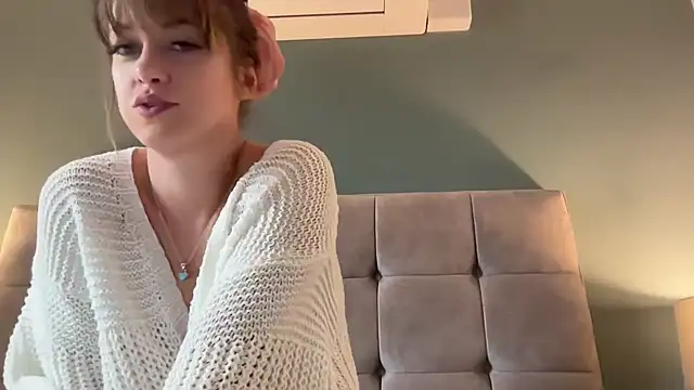 Snapshot of LustfulLuna_ chatting on January 31, 10:52 am LustfulLuna online show from January 31, 10:52 am
