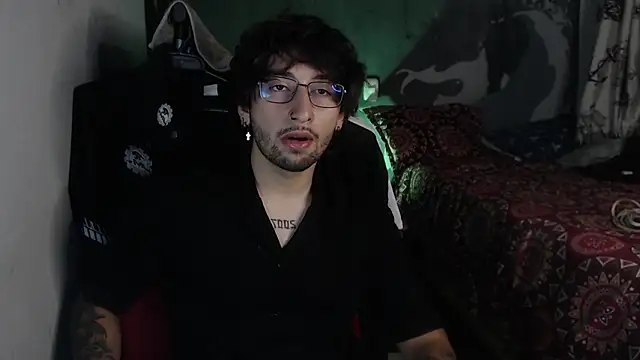 Dereck Dickson online show from October 8, 11:24 pm