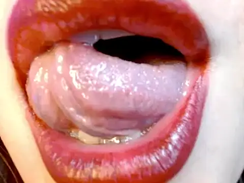Snapshot of miss_evoleth2 chatting on March 11, 6:43 am miss evoleth2 online show from March 11, 6:43 am