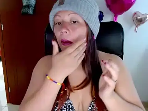 miss evoleth2 online show from September 23, 8:01 pm