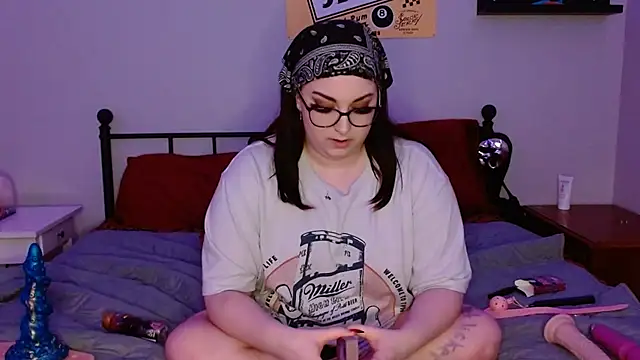 CherryDakota online show from February 22, 2:17 am