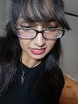 Snapshot of Lucy_Chery chatting on May 27, 4:09 am Lucy Chery online show from May 27, 4:09 am