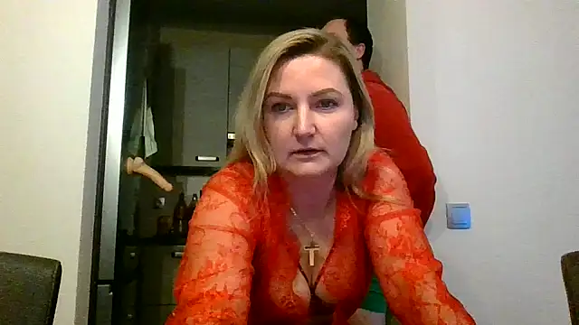 Snapshot of CoupleKitty chatting on January 13, 7:53 pm CoupleKitty online show from January 13, 7:53 pm