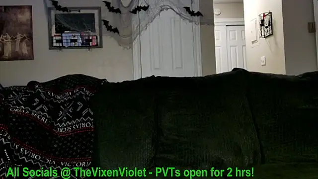 thevixenviolet online show from December 17, 2:12 am