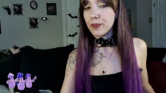 thevixenviolet online show from October 11, 9:35 pm