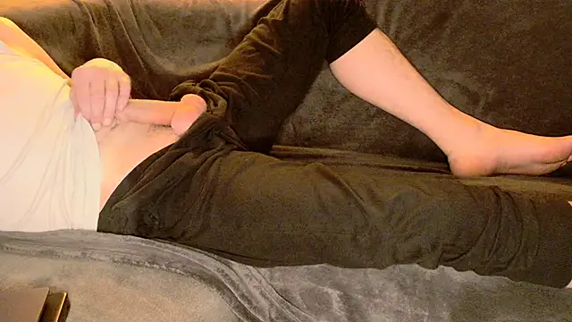 Snapshot of stivi0105 chatting on November 18, 10:47 pm stivi0105 online show from November 18, 10:47 pm