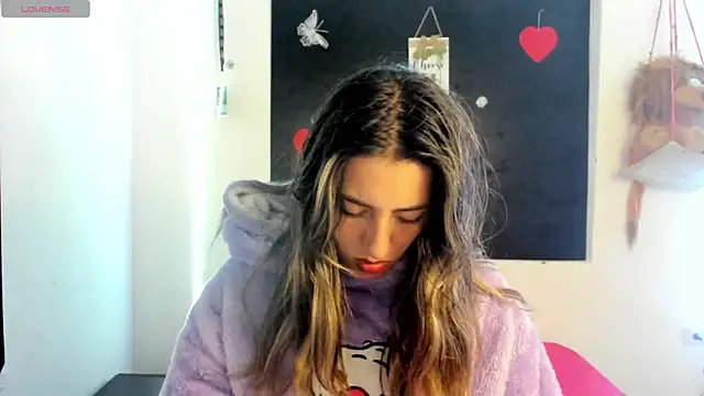 queen-natty online show from January 14, 6:24 am