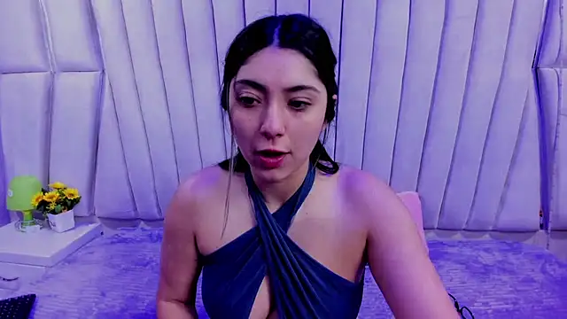 Lucy Anall  online show from November 4, 9:25 pm